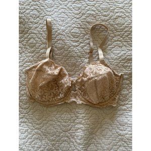 (34DDD) Victoria's Secret beige lace underwire bra